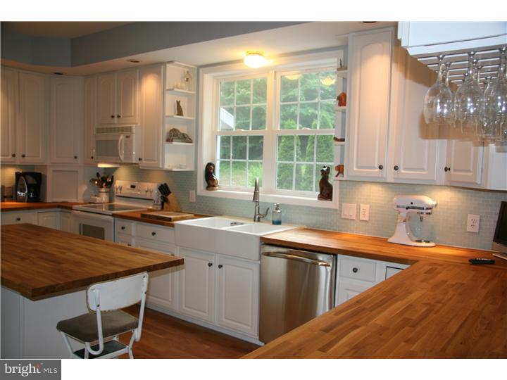 3085 Coventryville Road Pottstown, PA 19465 - Photo 5 of 18 Kitchen