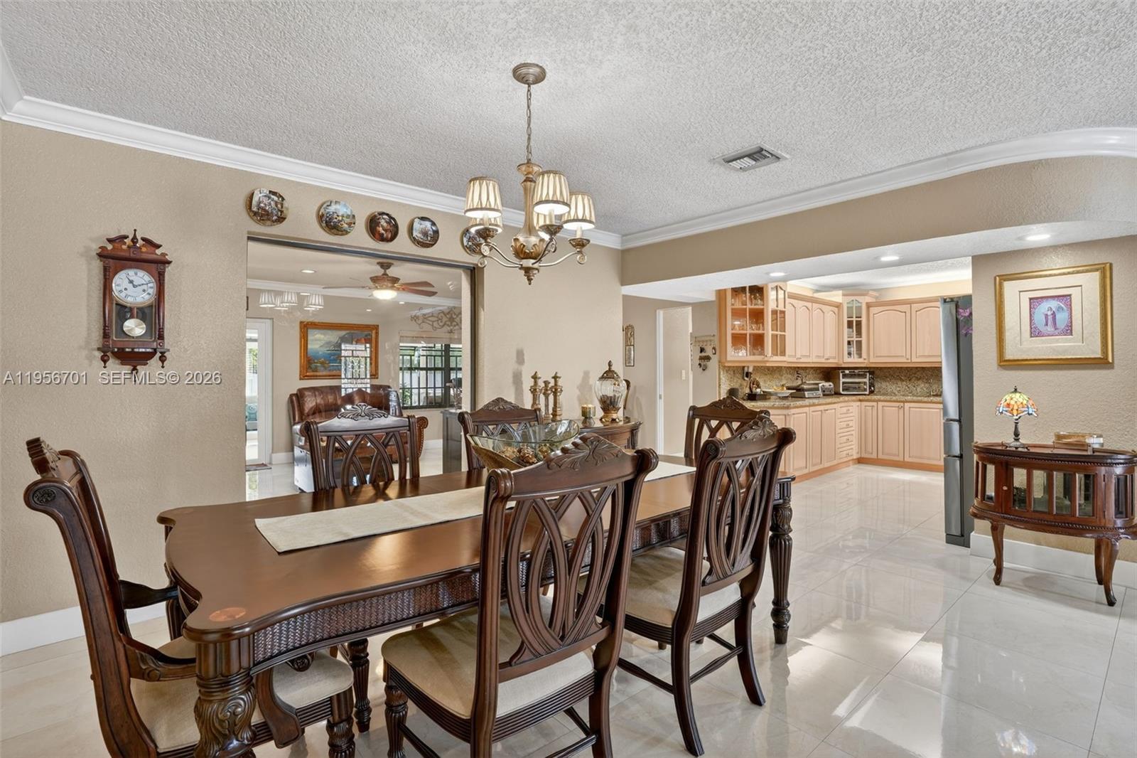 9410 Southwest 42nd Street Miami, FL 33165 - Photo 10 of 52