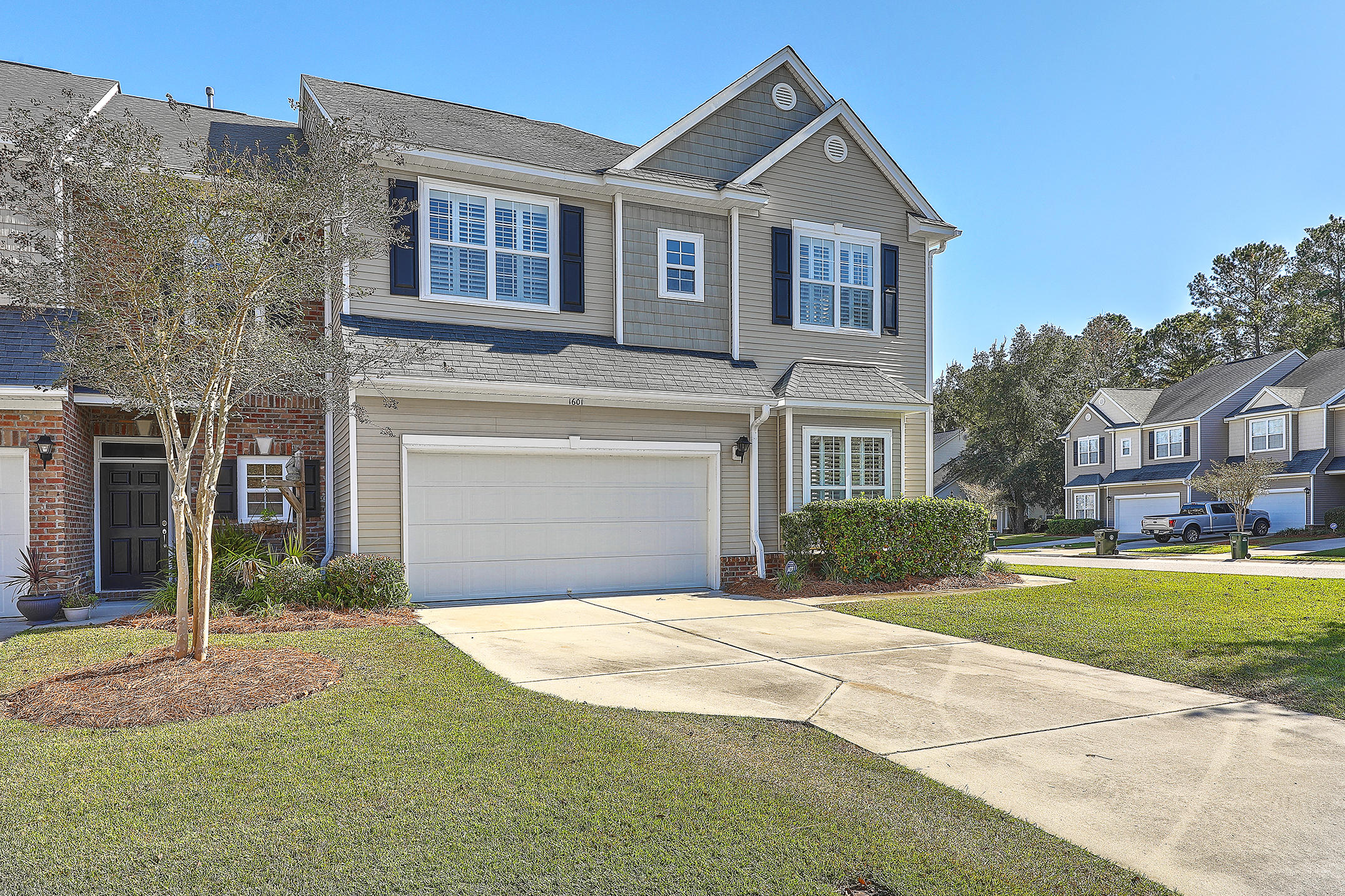 1601 Indaba Way Charleston, SC 29414 - Photo 1 of 28 1R3A1667_68_69_70_71_72_73