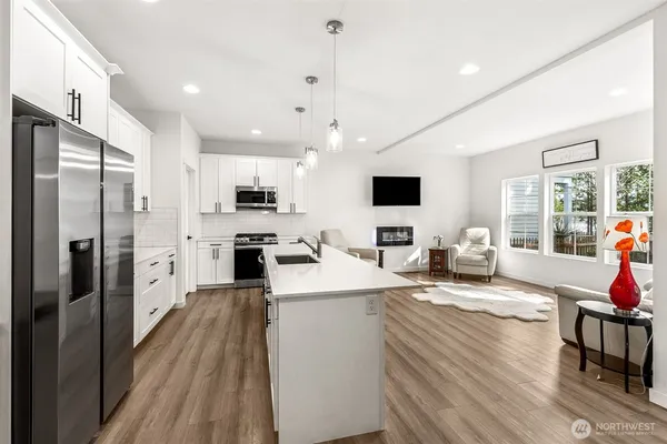 $989,000 | 21 East Sullivan Street, Allyn, WA 98524