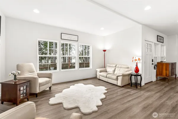 $989,000 | 21 East Sullivan Street, Allyn, WA 98524