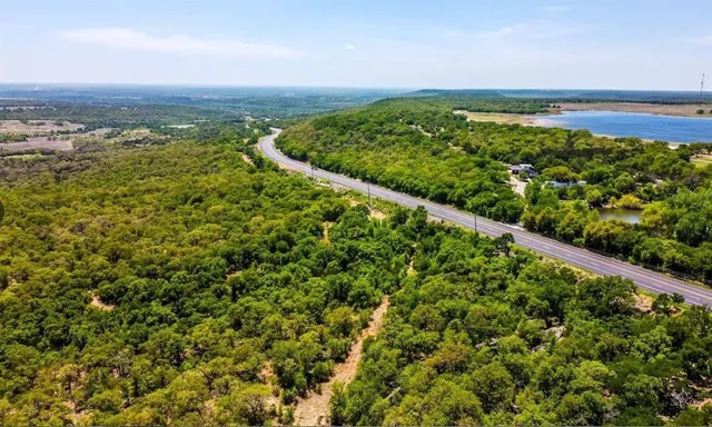 a view of a green field with lots of green space