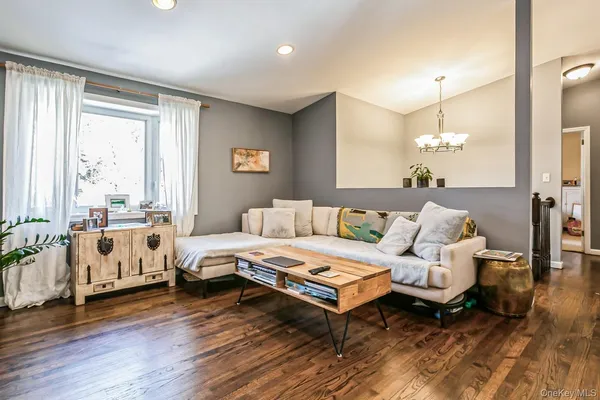 $6,200 | 33 Brookside Place, Pleasantville, NY 10570