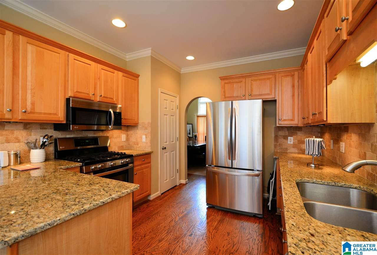 854 Meadow Ridge Lane, Unit 32 Birmingham, AL 35242 - Photo 17 of 37