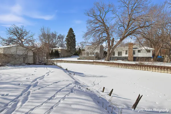 $289,000 | 39450 North Circle Avenue, Antioch, IL 60002