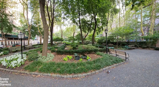 $299,000 | 333 East 43rd Street, Unit 103 | Midtown East