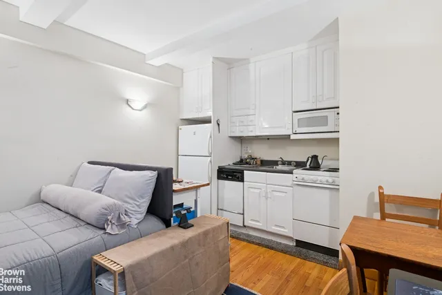 $299,000 | 333 East 43rd Street, Unit 103 | Midtown East