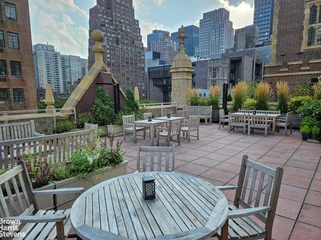 $299,000 | 333 East 43rd Street, Unit 103 | Midtown East