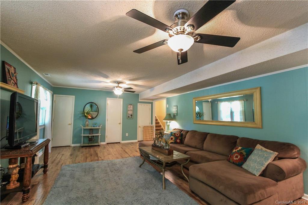 8304 Castlekeep Road, Unit 18 Charlotte, NC 28226 - Photo 8 of 19 Gallery Image 8