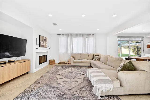 $899,000 | 43901 Running Brook Circle, Temecula, CA 92592