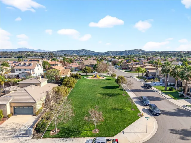 $899,000 | 43901 Running Brook Circle, Temecula, CA 92592