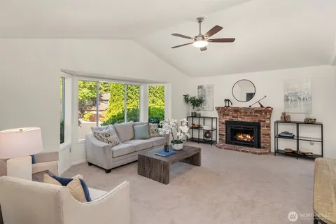 $1,285,000 | 4230 205th Place Northeast, Sammamish, WA 98074