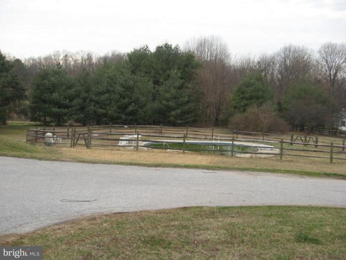 2750 Murkle Road Westminster, MD 21158 - Photo 4 of 13 Swimming Pool