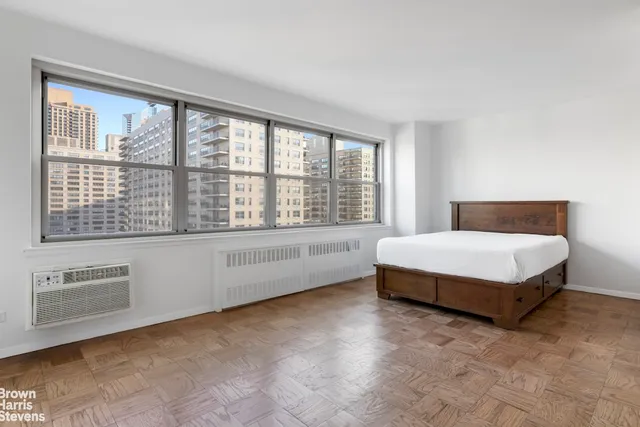 $549,000 | 165 West End Avenue, Unit 22F | Upper West Side