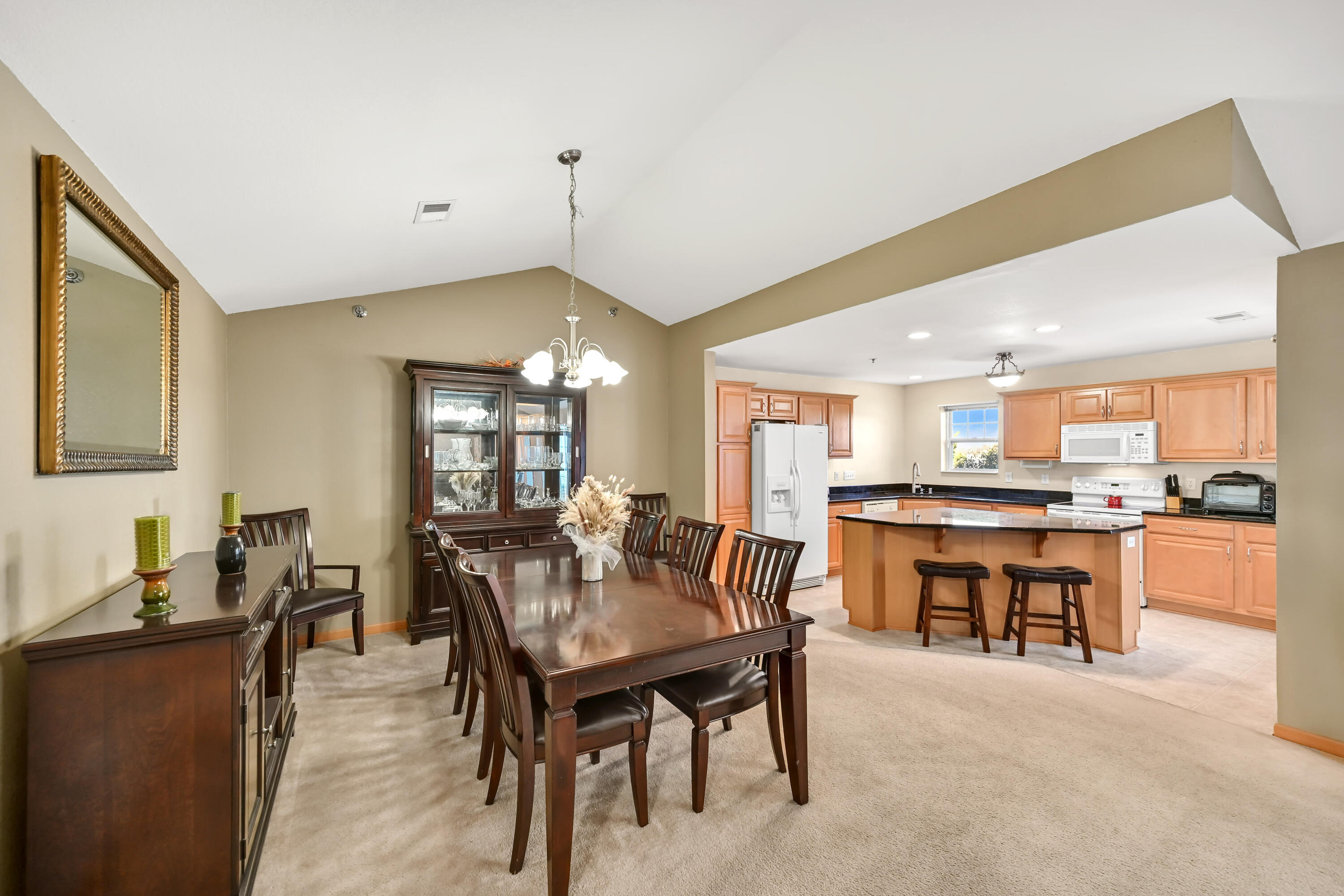 Open Concept Dining/Kitchen