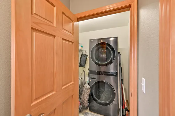 $335,000 | 12248 West Virginia Circle, Unit 7, Franklin, WI 53132