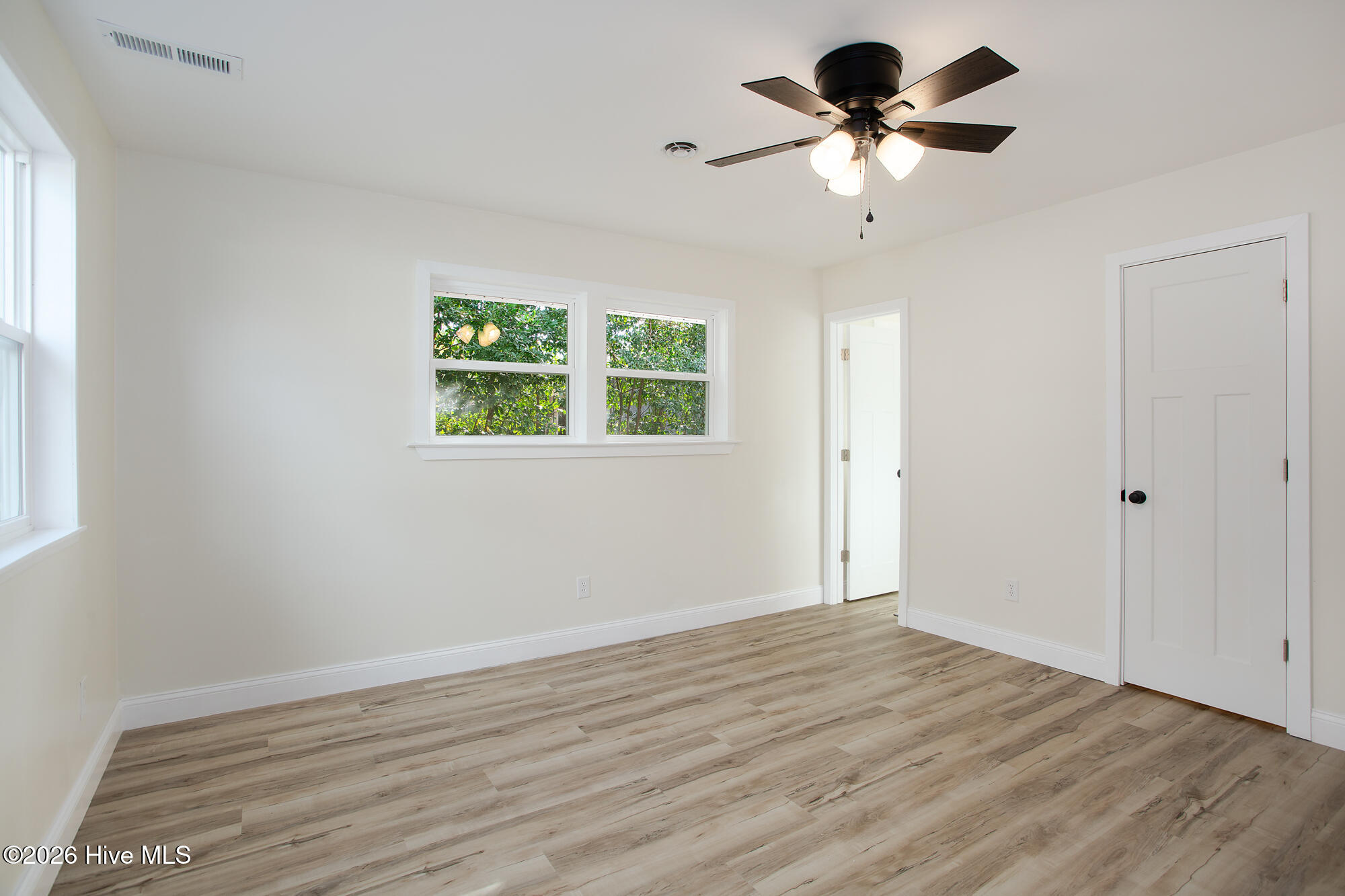 737 Silver Lake Road Wilmington, NC 28412 - Photo 13 of 29 7N4A6121