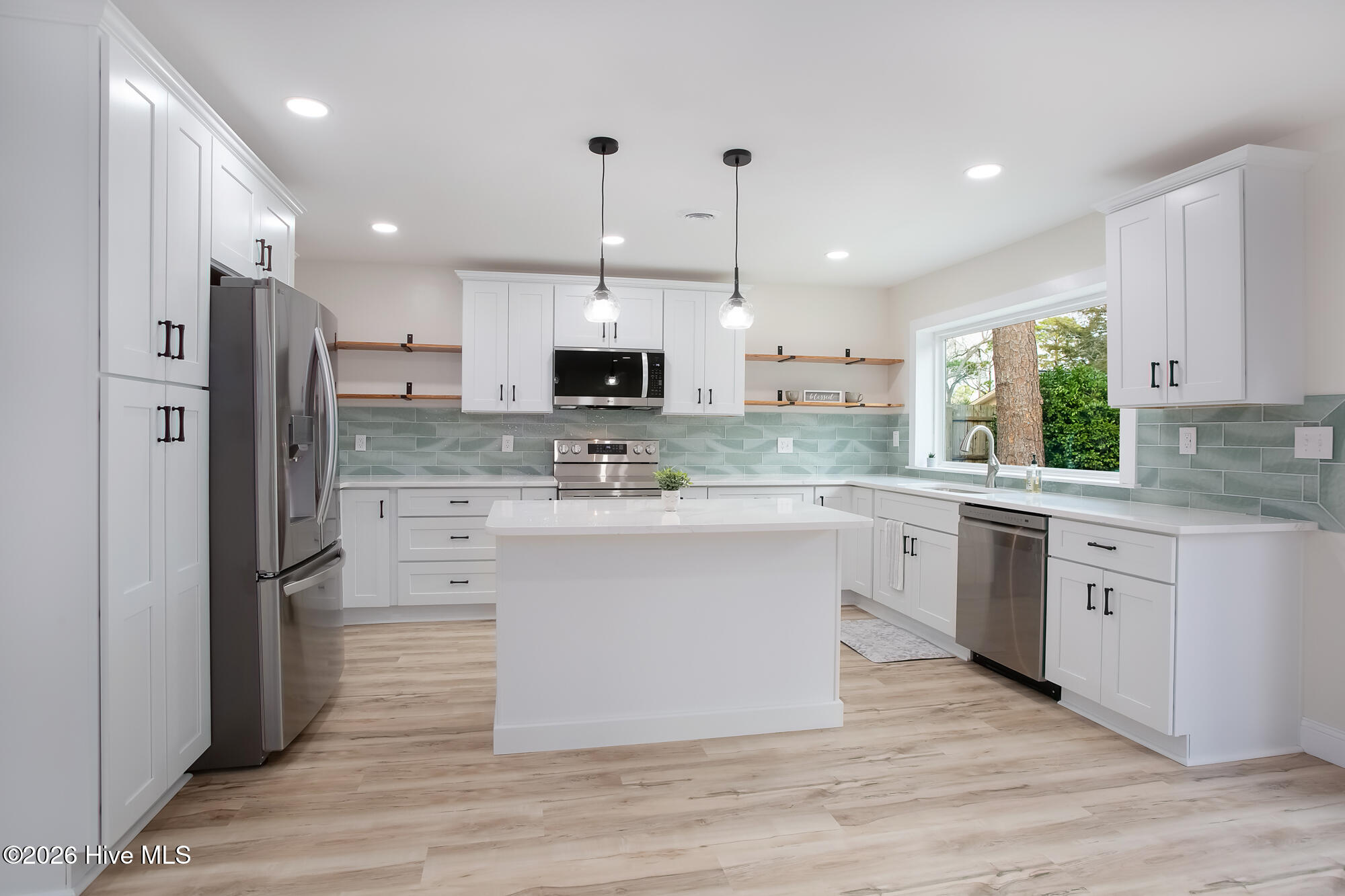 737 Silver Lake Road Wilmington, NC 28412 - Photo 7 of 29 7N4A6072