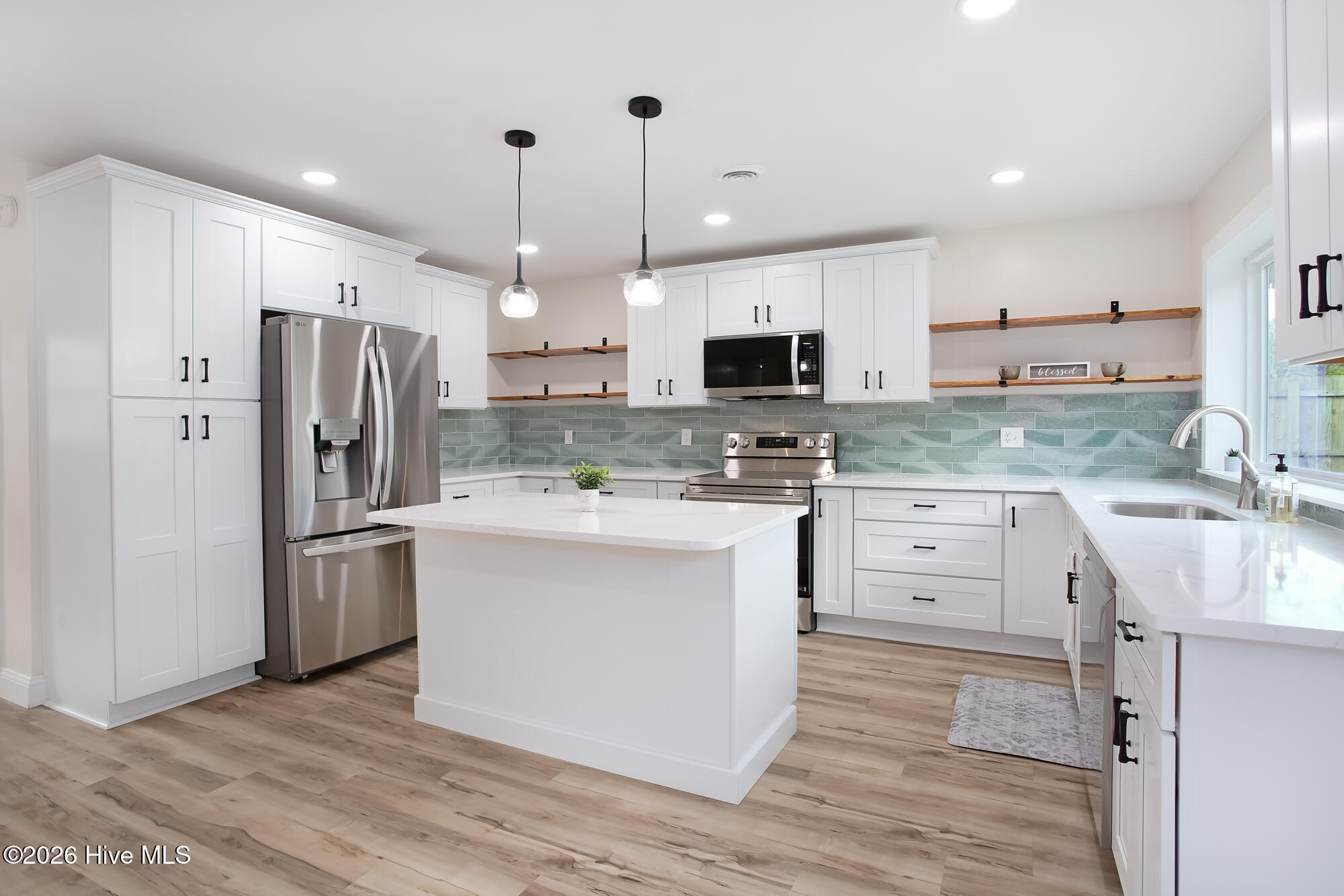 737 Silver Lake Road Wilmington, NC 28412 - Photo 8 of 29 7N4A6076