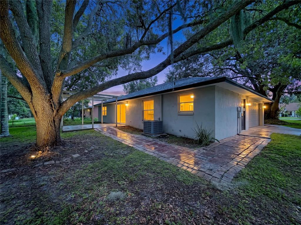 5709 Scott Lake Road Lakeland, FL 33813 - Photo 8 of 40