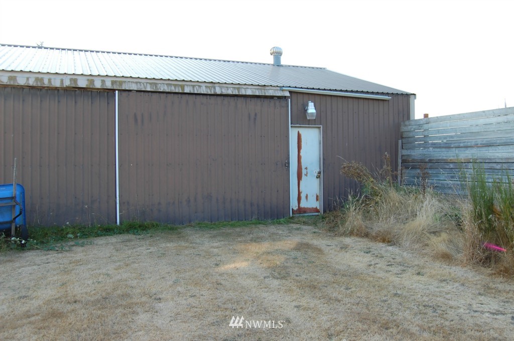 6840 187th Avenue Southwest Rochester, WA 98579 - Photo 2 of 15