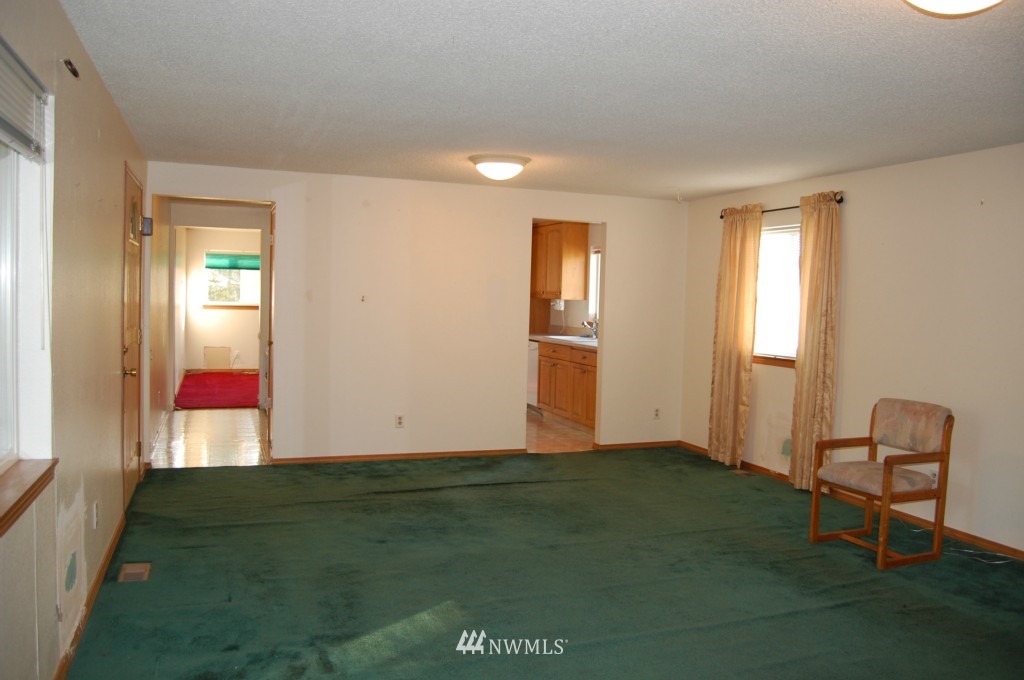 6840 187th Avenue Southwest Rochester, WA 98579 - Photo 5 of 15