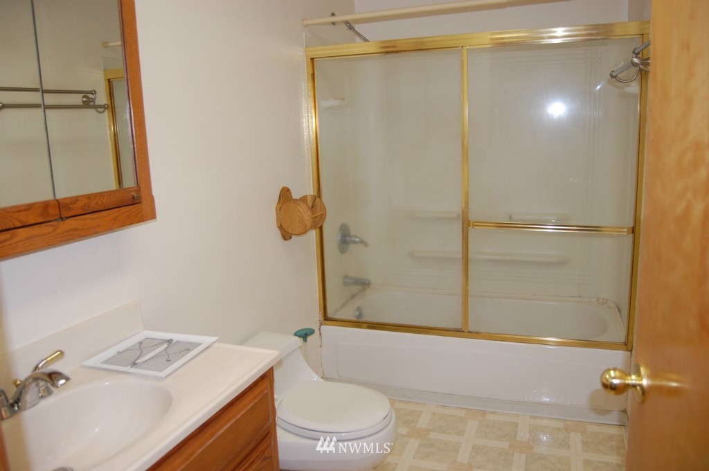 6840 187th Avenue Southwest Rochester, WA 98579 - Photo 10 of 15