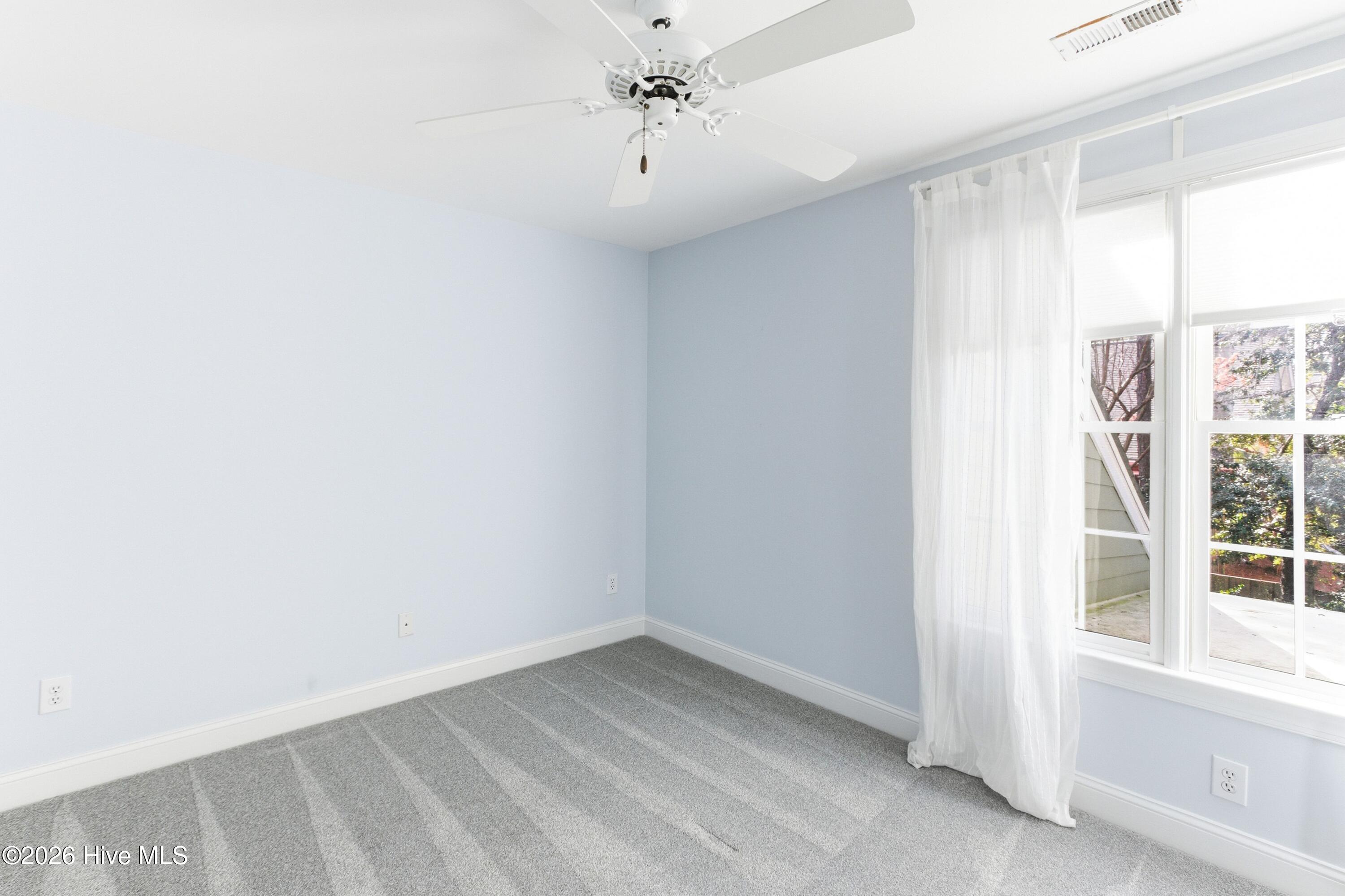 233 Racine Drive, Unit 48 Wilmington, NC 28403 - Photo 12 of 15 012_233_racine_drive_unit-12_274