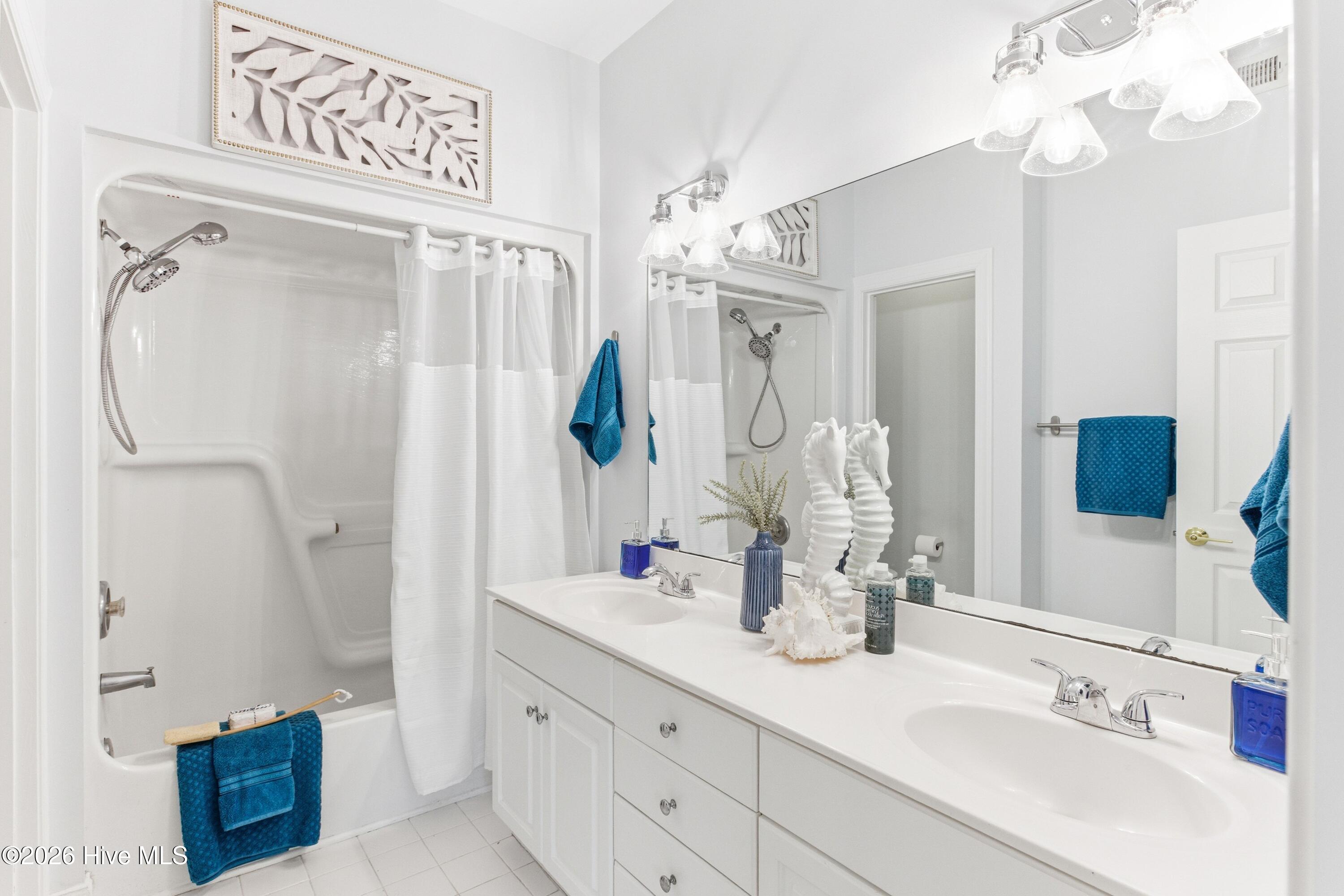 233 Racine Drive, Unit 48 Wilmington, NC 28403 - Photo 10 of 15 010_233_racine_drive_unit-10_723