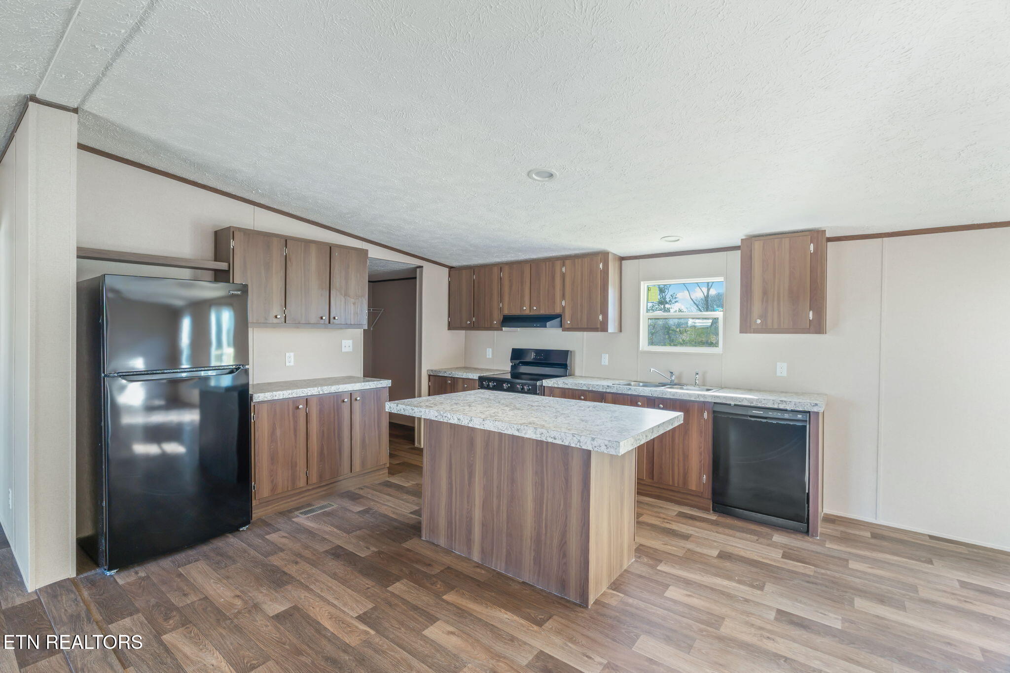 253 Laura Boling Loop Road Strawberry Plains, TN 37871 - Photo 19 of 41 18