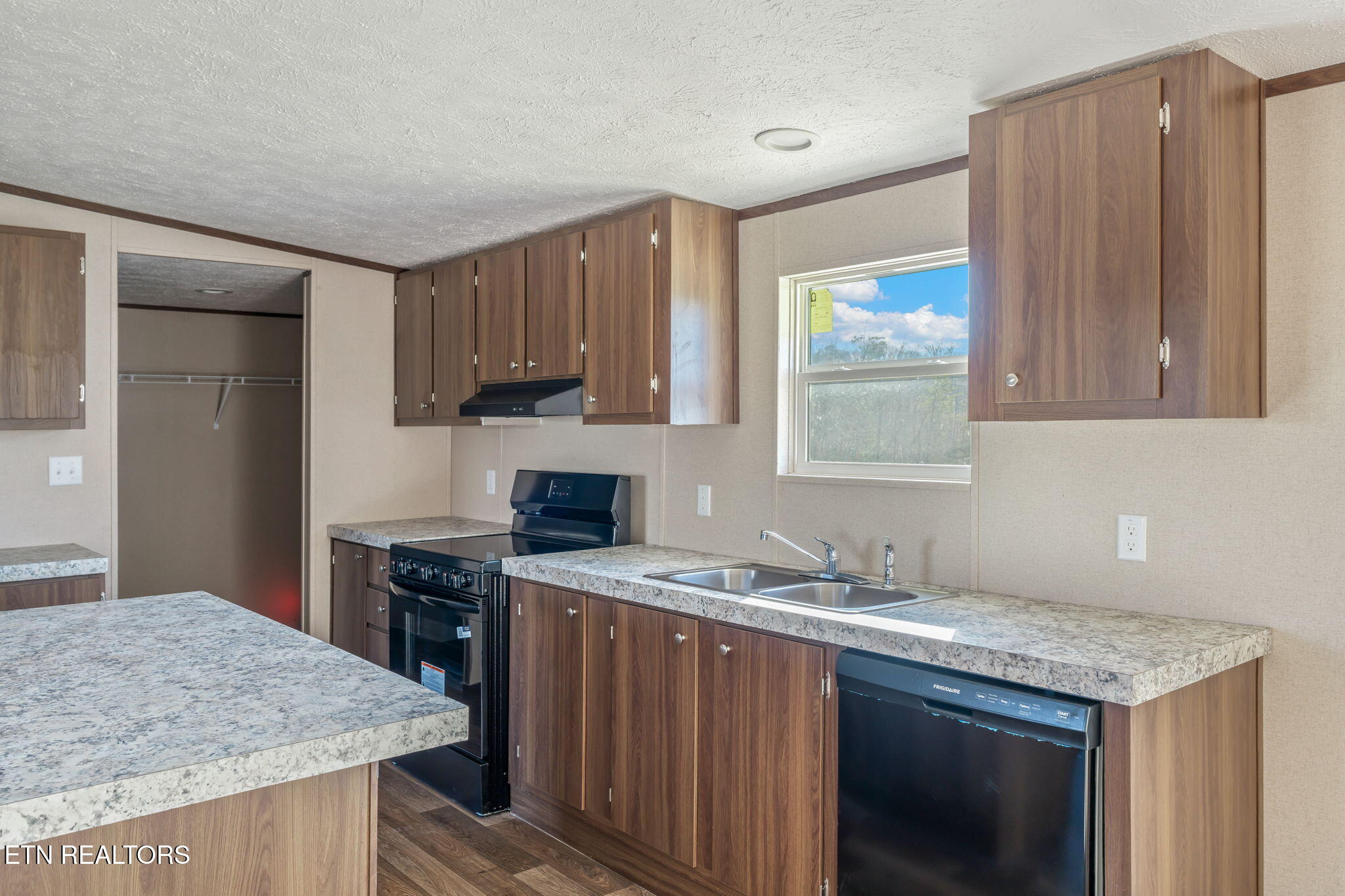 253 Laura Boling Loop Road Strawberry Plains, TN 37871 - Photo 21 of 41 20