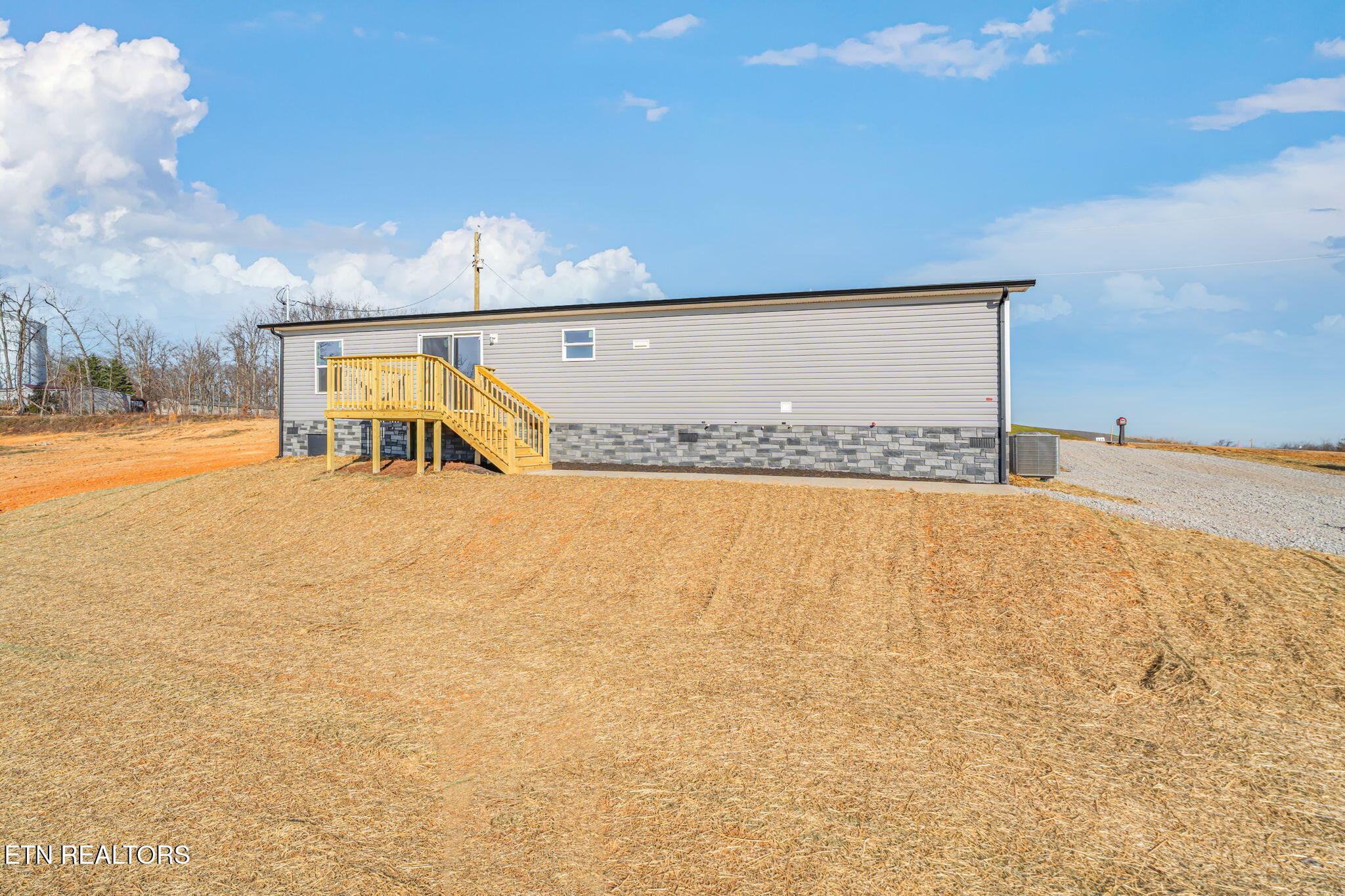 253 Laura Boling Loop Road Strawberry Plains, TN 37871 - Photo 6 of 41 6