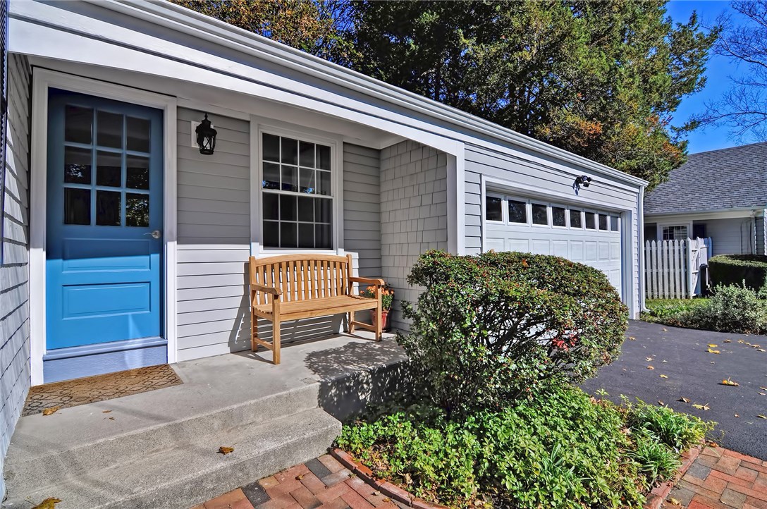 31 Lee Road Barrington, RI 02806 - Photo 4 of 40
