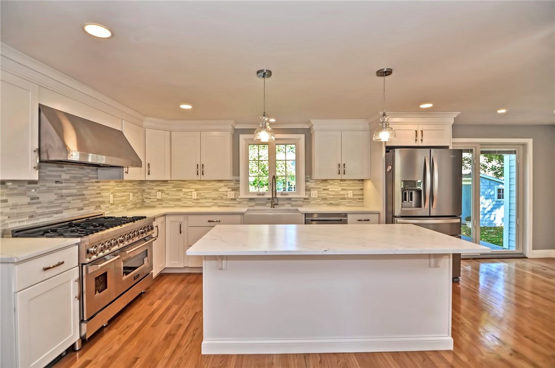 31 Lee Road Barrington, RI 02806 - Photo 6 of 40
