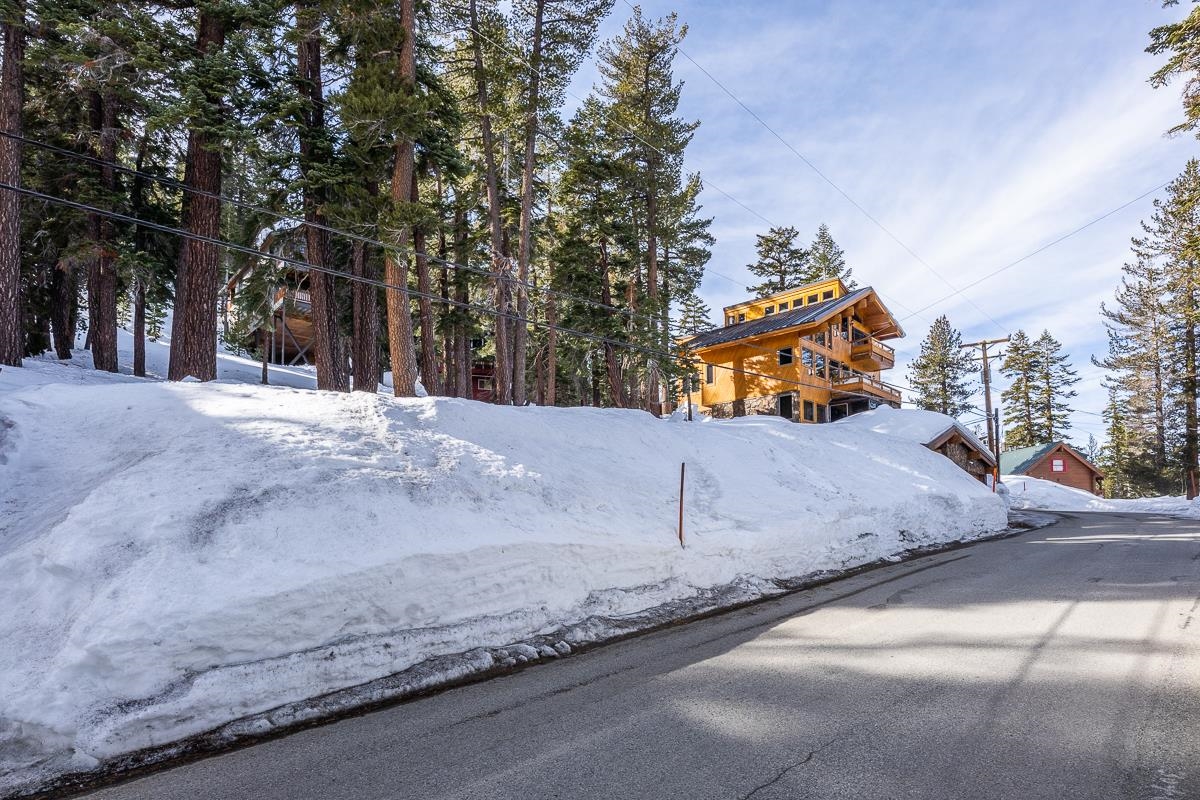 373 John Muir Road Mammoth Lakes, CA 93546 - Photo 3 of 16 Gallery Image 3