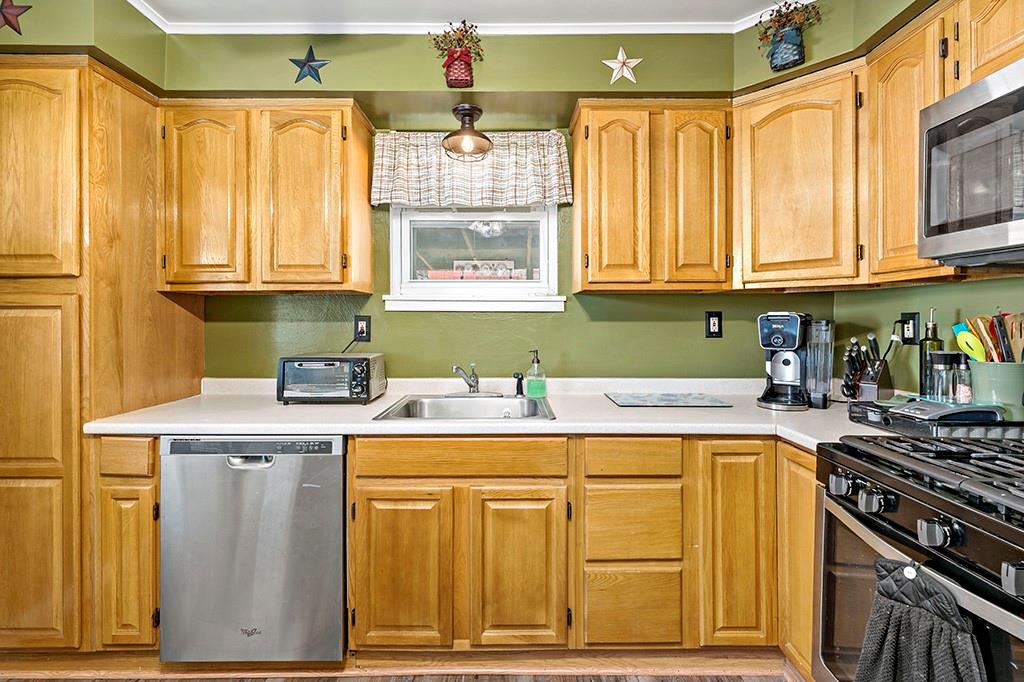 3105 Orris Road North Versailles, PA 15137 - Photo 5 of 25 Gallery Image 5