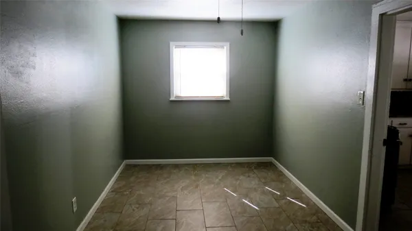 $1,200 | 2224 30th Street, Galveston, TX 77550