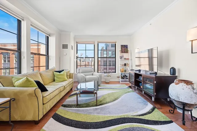 $5,200 | 519 Harrison Avenue, Unit D613, Boston, MA 02118