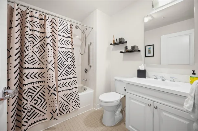 $5,200 | 519 Harrison Avenue, Unit D613, Boston, MA 02118