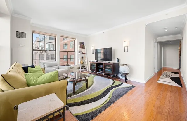 $5,200 | 519 Harrison Avenue, Unit D613, Boston, MA 02118