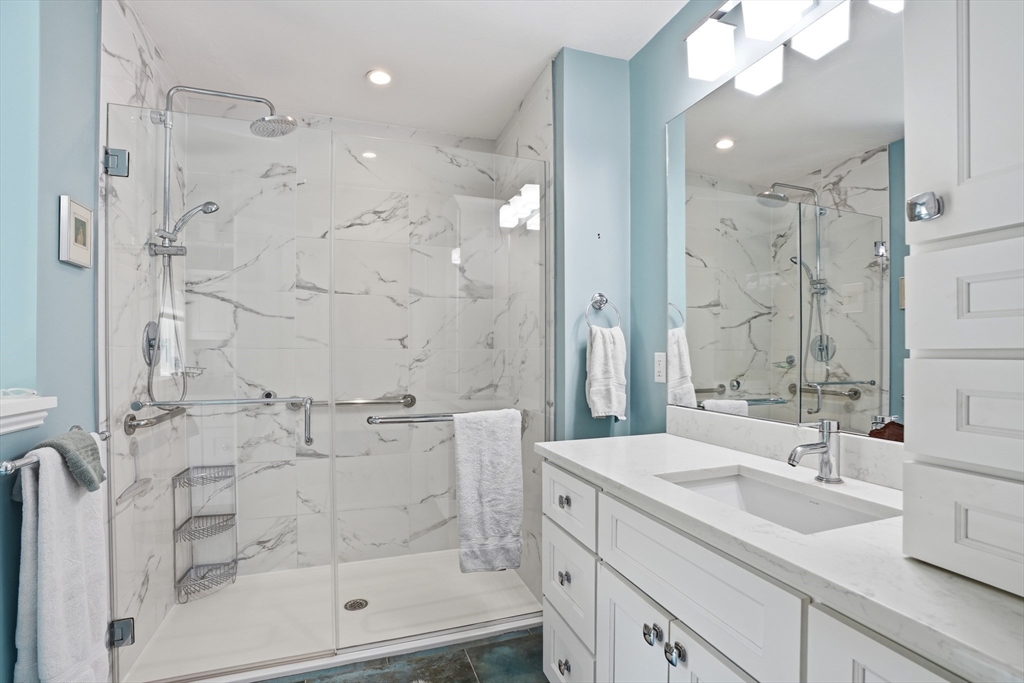 5 Hemlock Road, Unit 5 Bourne, MA 02532 - Photo 13 of 39