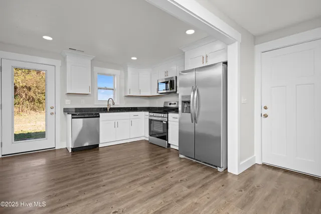 $359,000 | 329 Poyners Road, Moyock, NC 27958