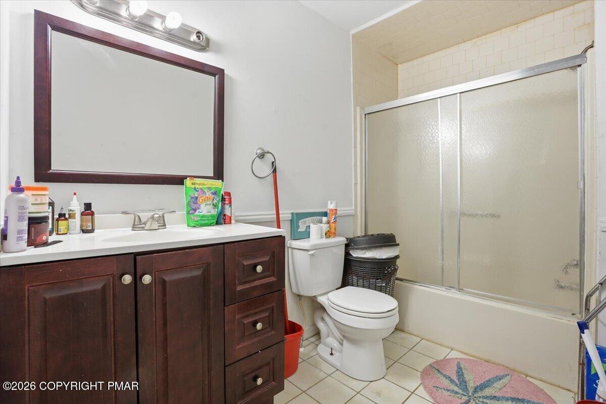 3322 Windermere Drive Bushkill, PA 18324 - Photo 18 of 52 28-041_Photo Feb 26 2026, 4 01 41 PM