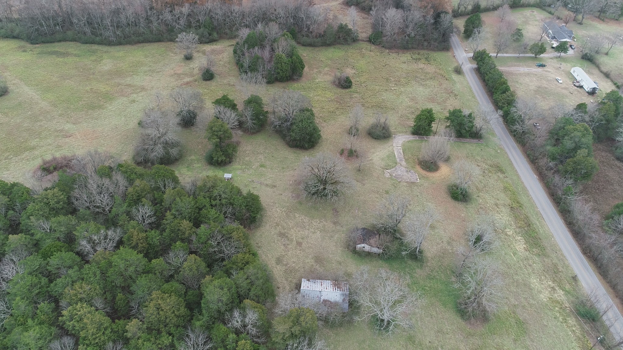 2069 Crescentview Road Pulaski, TN 38478 - Photo 2 of 13 a view of a small yard
