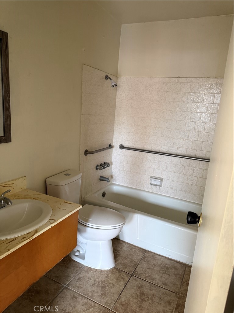 4711 Jackson Street Riverside, CA 92503 - Photo 5 of 7