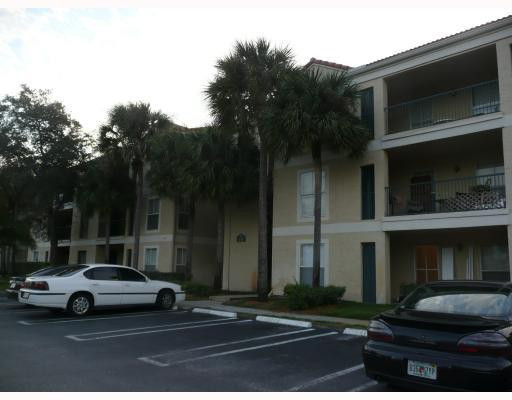 833 Riverside Drive, Unit 820 Coral Springs, FL 33071 - Photo 1 of 4 Exterior Front