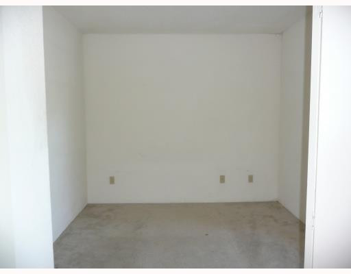 833 Riverside Drive, Unit 820 Coral Springs, FL 33071 - Photo 2 of 4 Studio/Study/Office