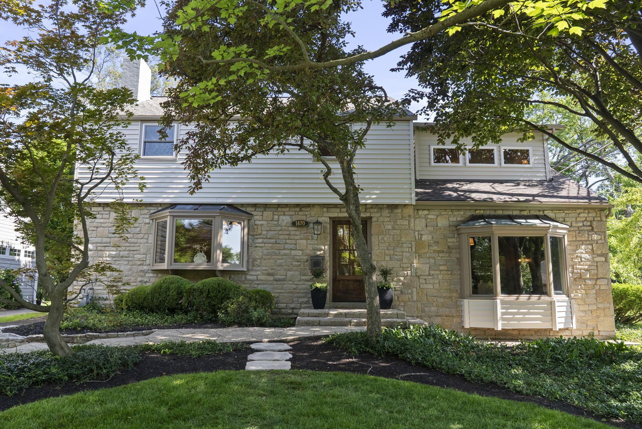 1470 Cardiff Road Upper Arlington, OH 43221 - Photo 2 of 87