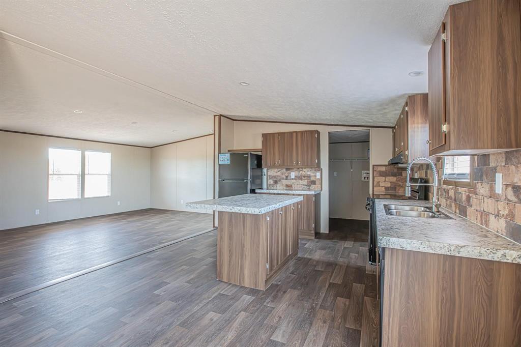 4680 Lone Star Road Poolville, TX 76487 - Photo 8 of 38