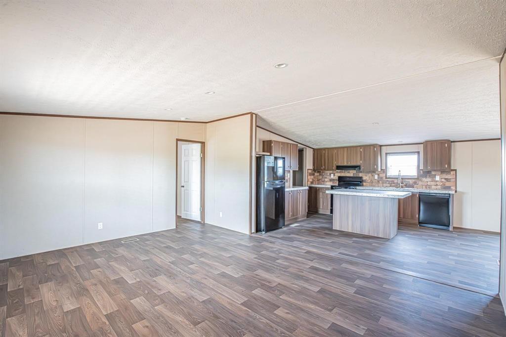 4680 Lone Star Road Poolville, TX 76487 - Photo 9 of 38